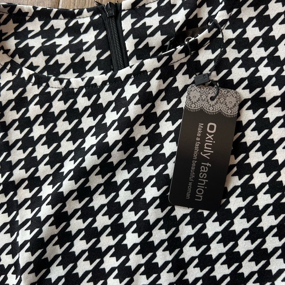 Houndstooth Black & White Dress - Picture 4 of 8